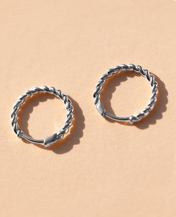 Medium Twist Hoops Silver