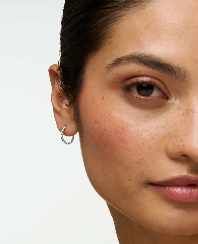 Medium Twist Hoops