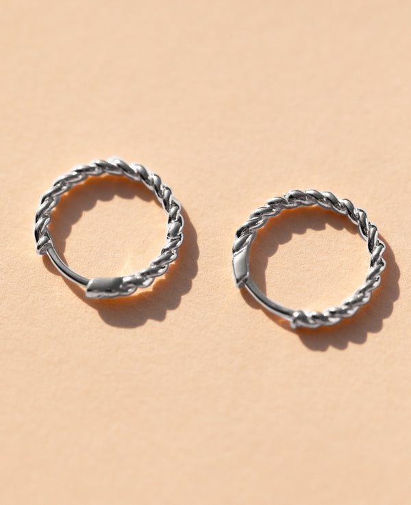 Medium Twist Hoops Silver